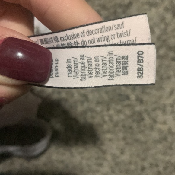 Victoria’s Secret Push up Bra - Picture 4 of 4